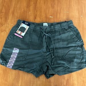 Gap pull on shorts